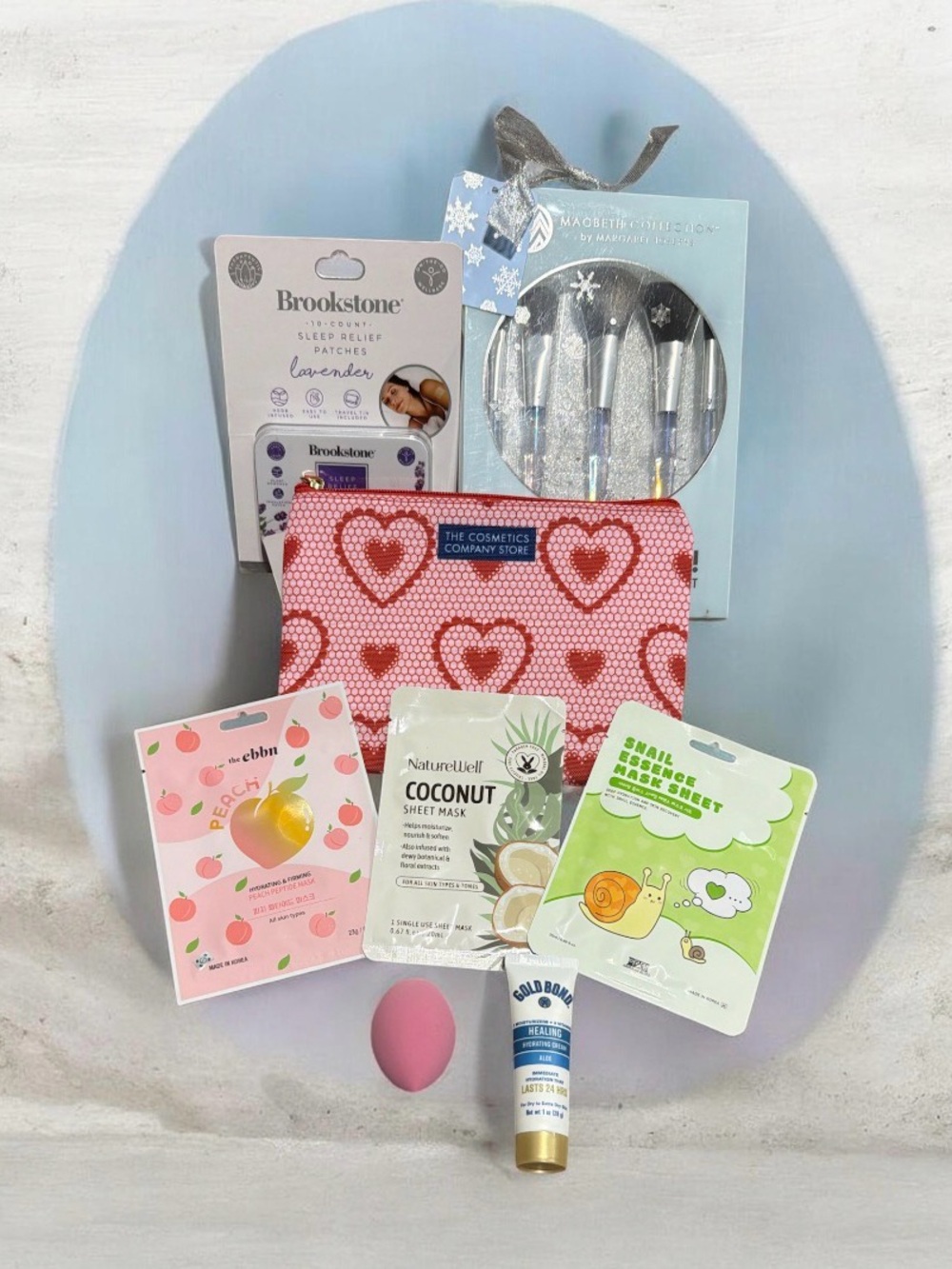 The Cosmetics Company Store Heart Pouch Macbeth Brush Set & Skincare Bundle NEW